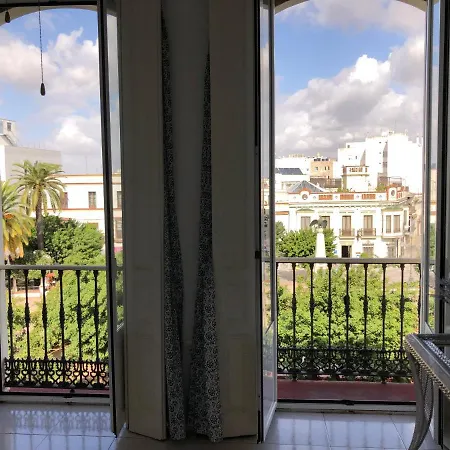 Casa Pepa- Vistas A Historica Y Centrica Plaza Apartment